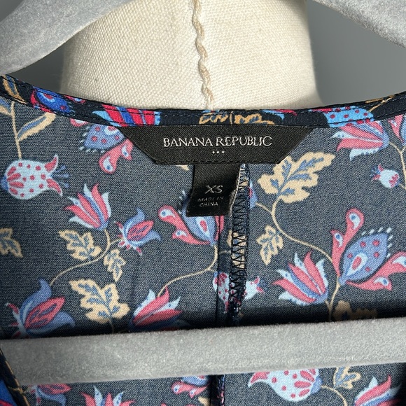 BANANA REPUBLIC Puff-Shoulder Blouse| BANANA REPUBLIC Puff-Shoulder Top XS - Picture 12 of 14